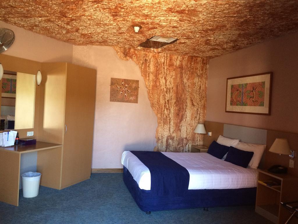 Desert Cave Hotel Coober Pedy Extérieur photo