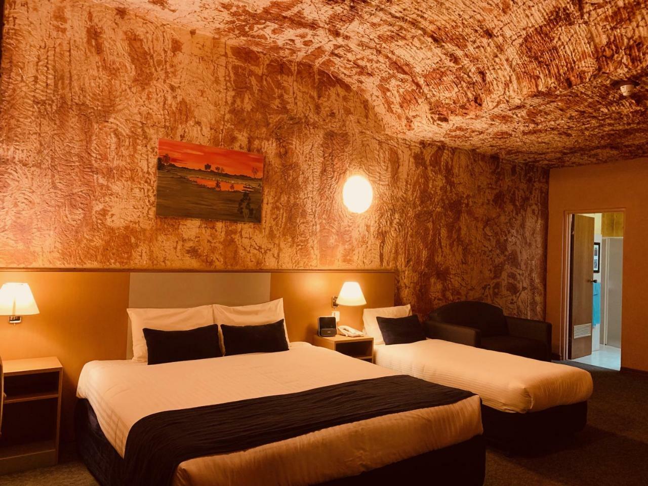 Desert Cave Hotel Coober Pedy Extérieur photo