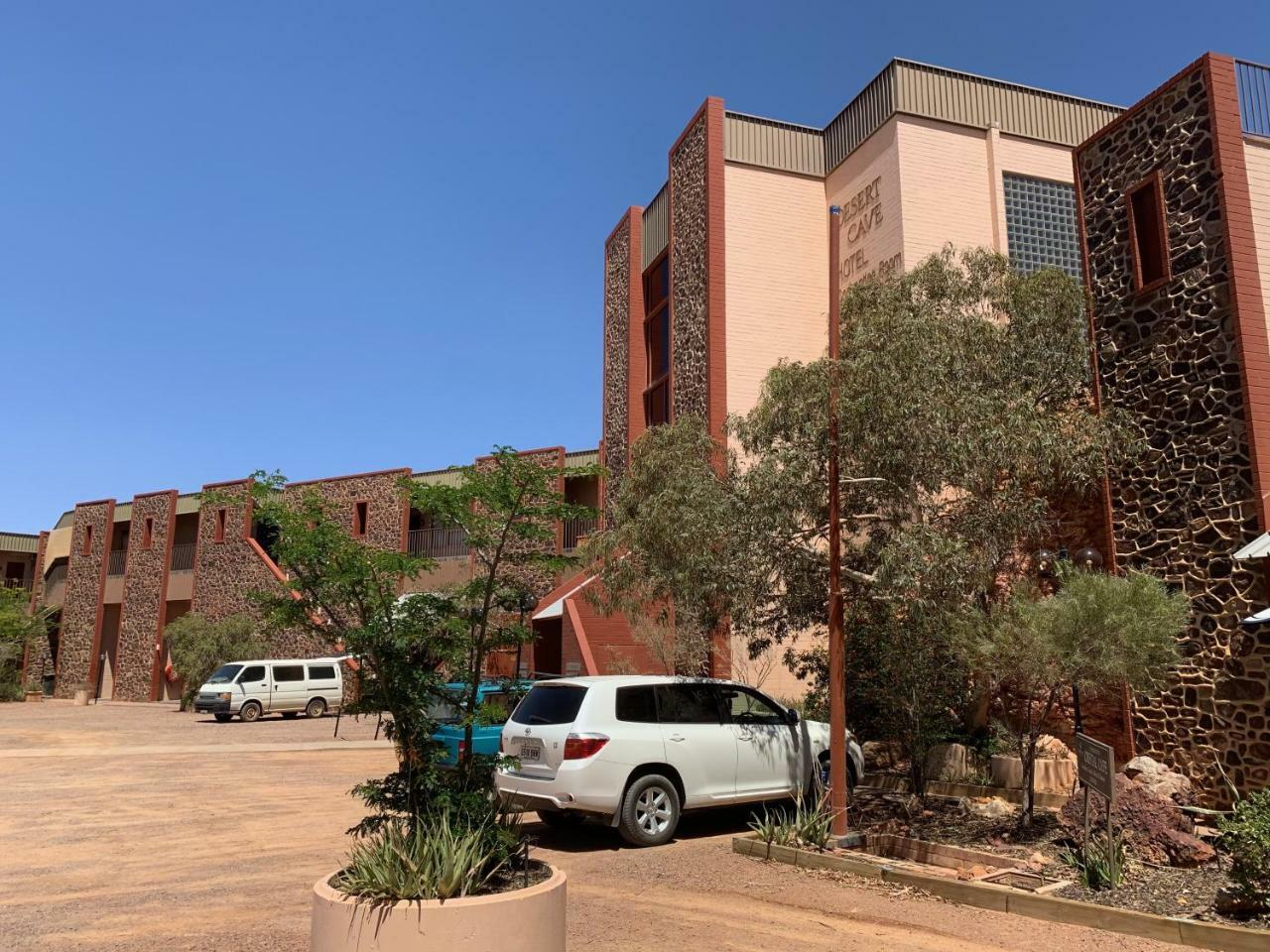 Desert Cave Hotel Coober Pedy Extérieur photo
