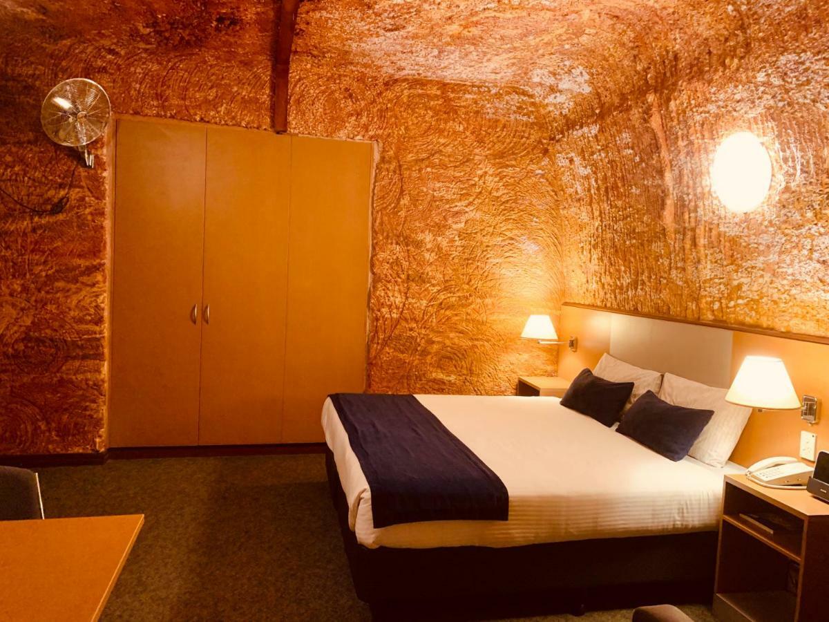 Desert Cave Hotel Coober Pedy Extérieur photo