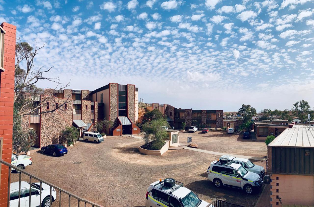 Desert Cave Hotel Coober Pedy Extérieur photo