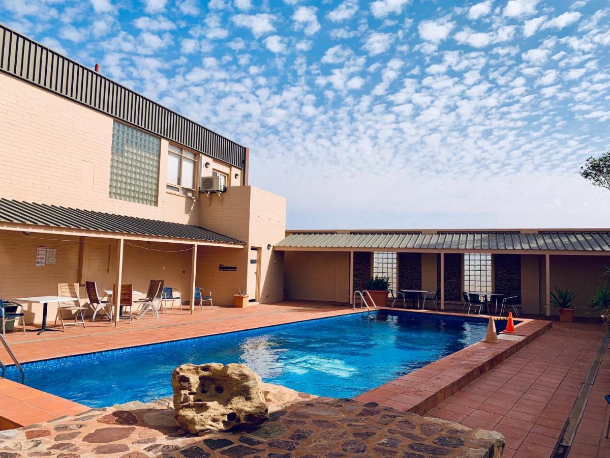 Desert Cave Hotel Coober Pedy Extérieur photo